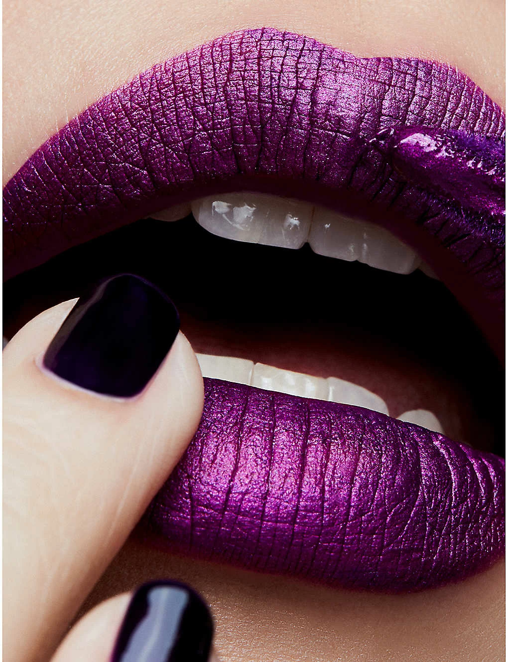 MAC Retro Matte Liquid Lipcolour Metallic 5ml Gemz And Roses 5 MAC Retro Matte Liquid Lipcolour Metallic 5ml Gemz And Roses - Image 3