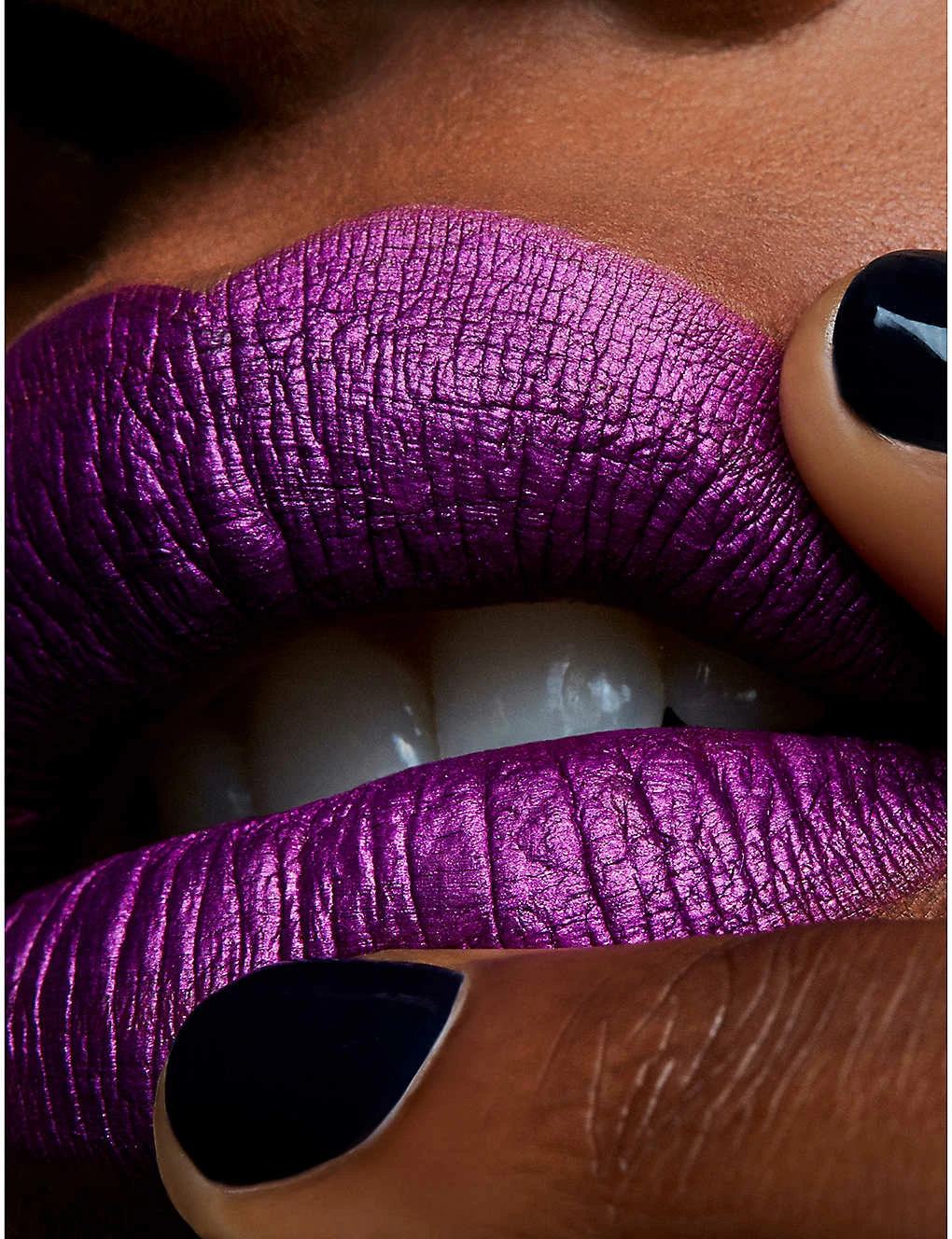 MAC Retro Matte Liquid Lipcolour Metallic 5ml Gemz And Roses 6 MAC Retro Matte Liquid Lipcolour Metallic 5ml Gemz And Roses - Image 4